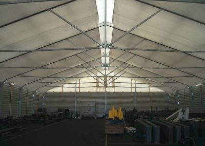 Lagerzelt, 21 m breit, 75 kg/m² Schneelast, mit Unterdach zur Vermeidung von Schwitzwasser